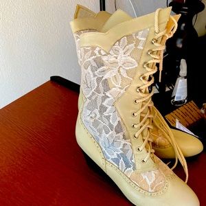 Beige dress boots vintage